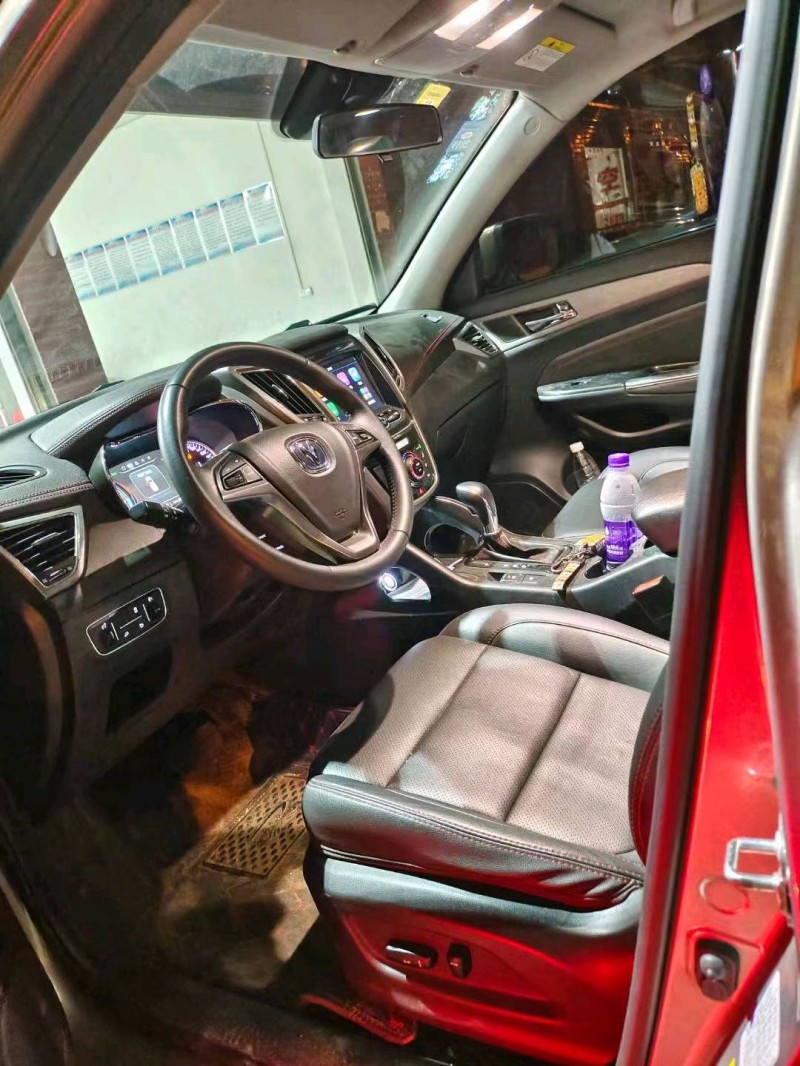 長沙17年長安汽車CS755