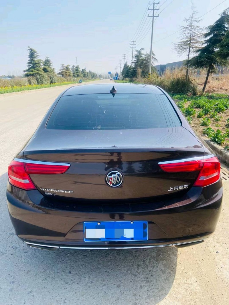 泰州18年别克君越9