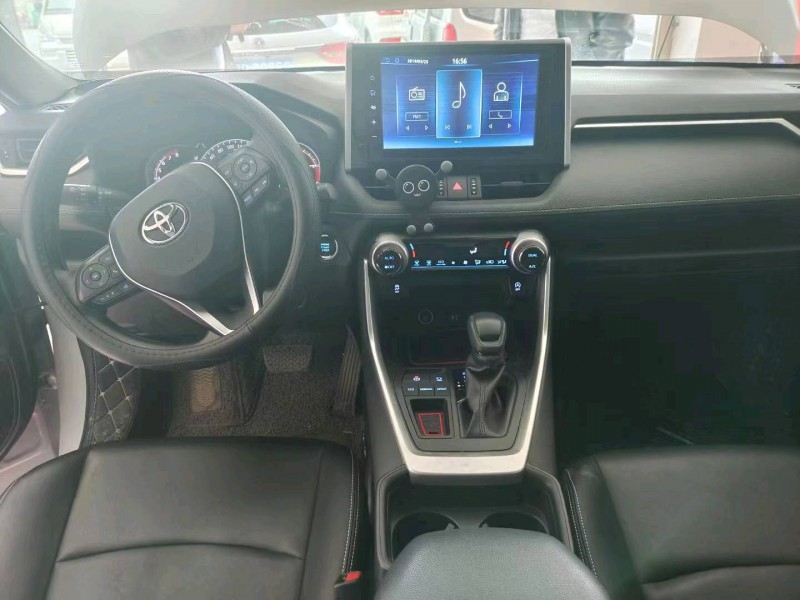 長沙19年豐田RAV43