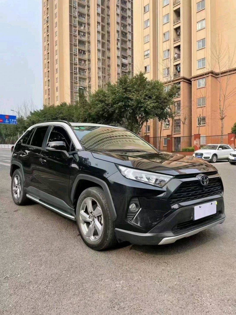 重慶19年豐田RAV4榮放2