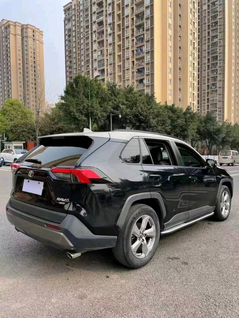 重慶19年豐田RAV4榮放5