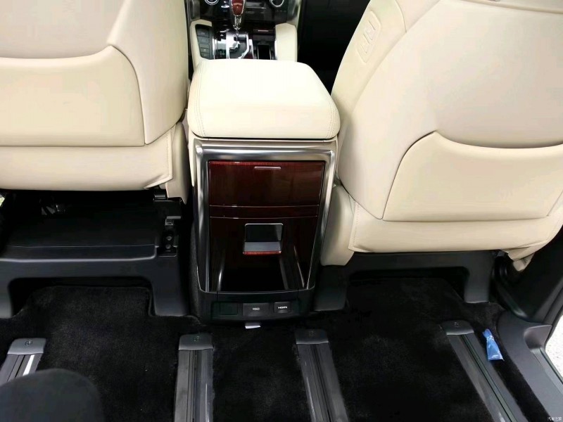 北京18年丰田埃尔法3