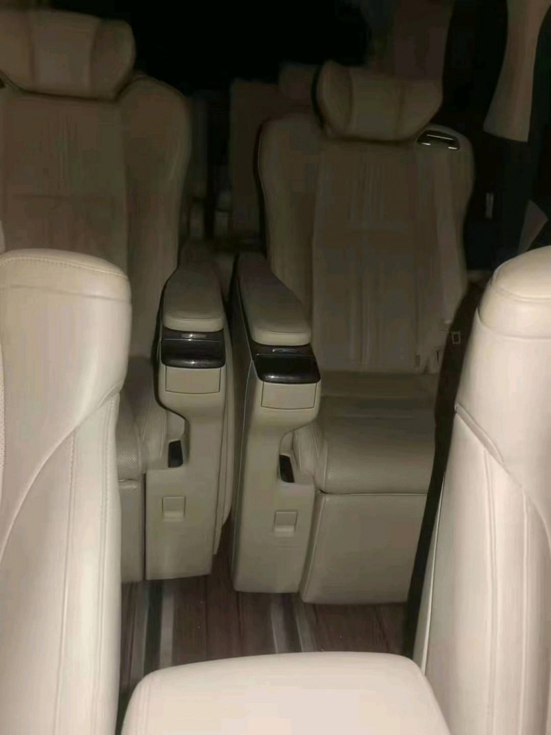 北京20年丰田埃尔法2