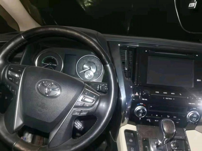 北京20年丰田埃尔法3