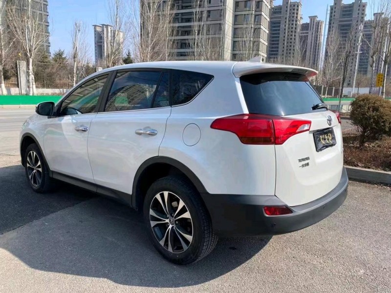 沈陽16年豐田RAV4榮放8