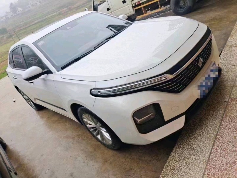 吉安21年寶駿RC52