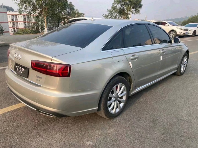 宜賓17年奧迪A6L7