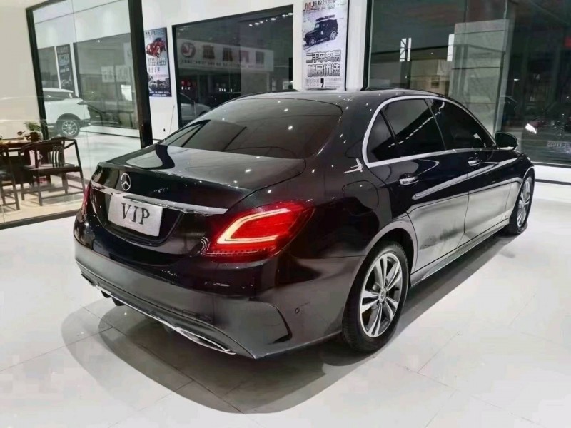 苏州19年奔驰C9