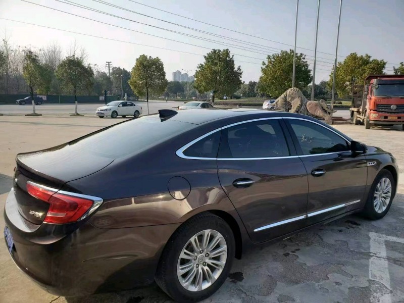 北京17年别克君越8