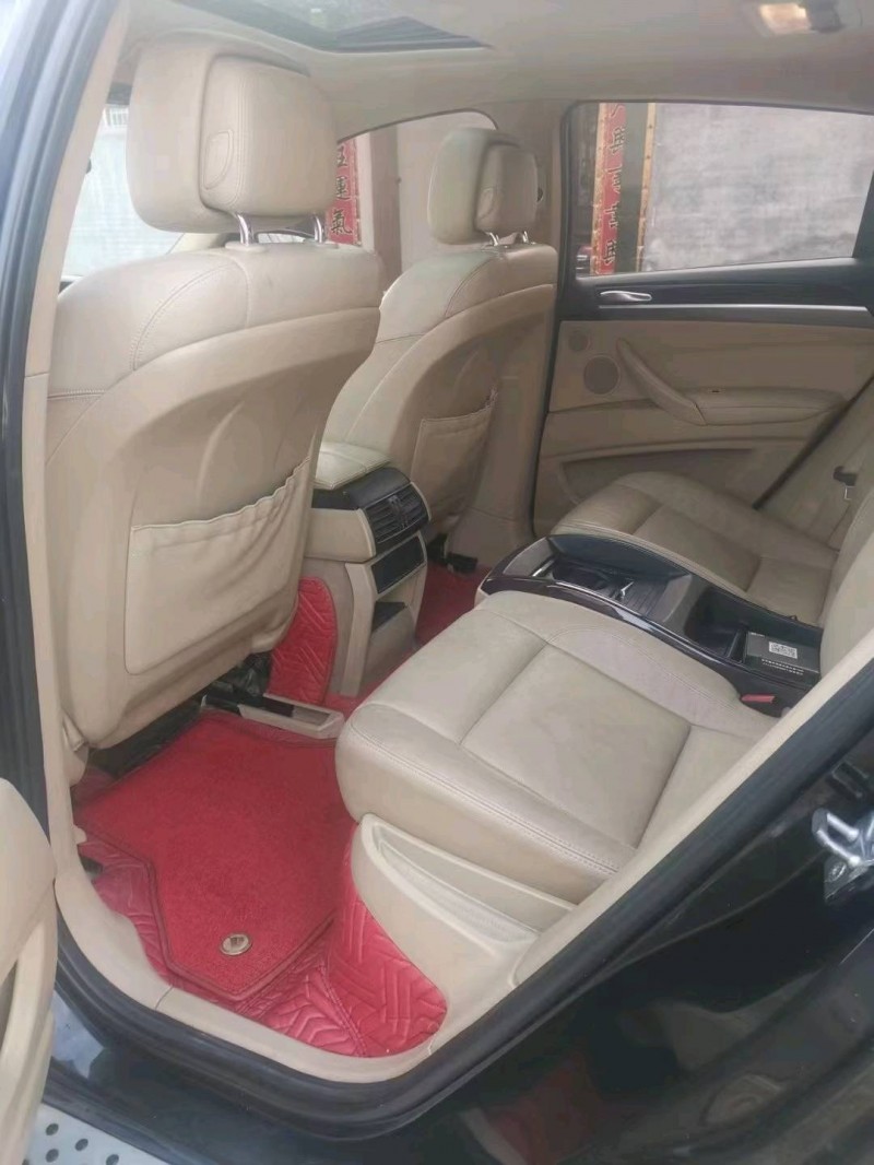 北京11年宝马X68