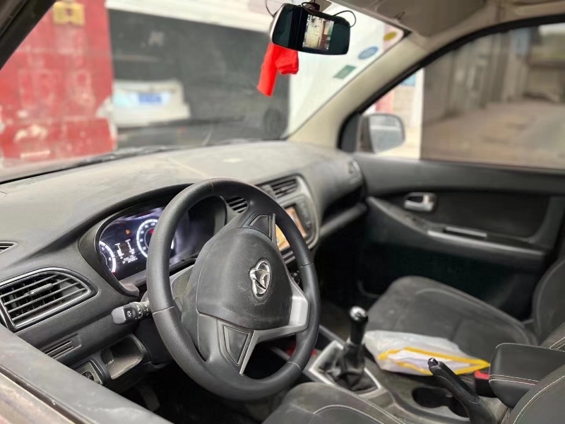 重慶19年長安汽車歐諾2