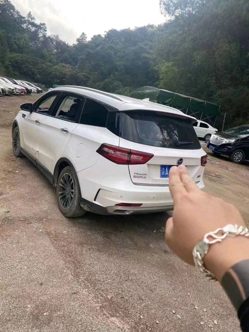 桂林18年君馬汽車S703