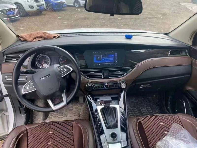 桂林18年君馬汽車S708