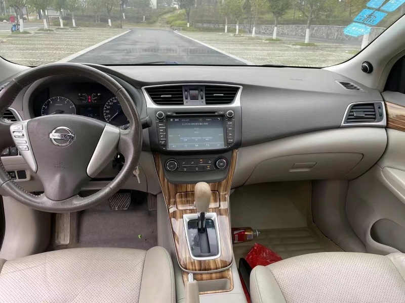 嘉興14年日產軒逸5