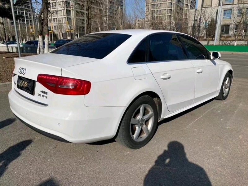 沈陽15年奧迪A4L3