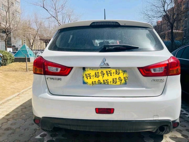 北京14年三菱劲炫8