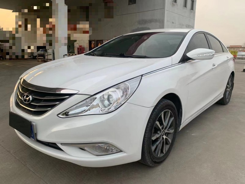 徐州13年现代索纳塔八3