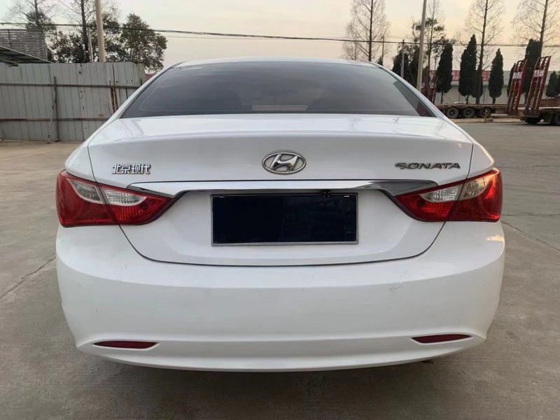 徐州13年现代索纳塔八9