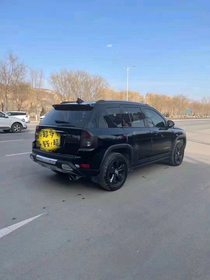 白銀18年Jeep指南者3