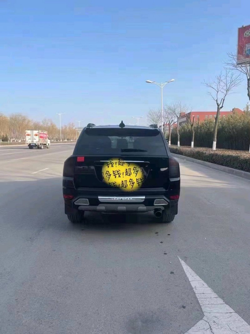 白銀18年Jeep指南者4