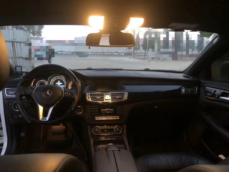 徐州14年奔驰CLS5