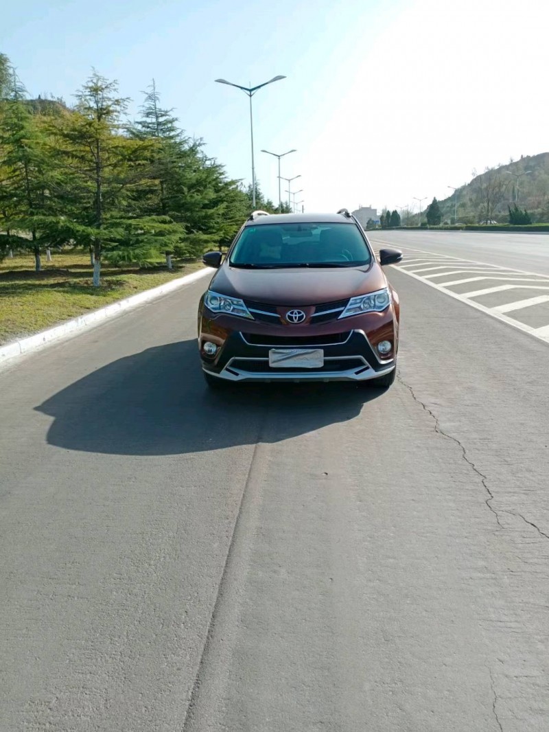 運城14年豐田RAV4榮放1