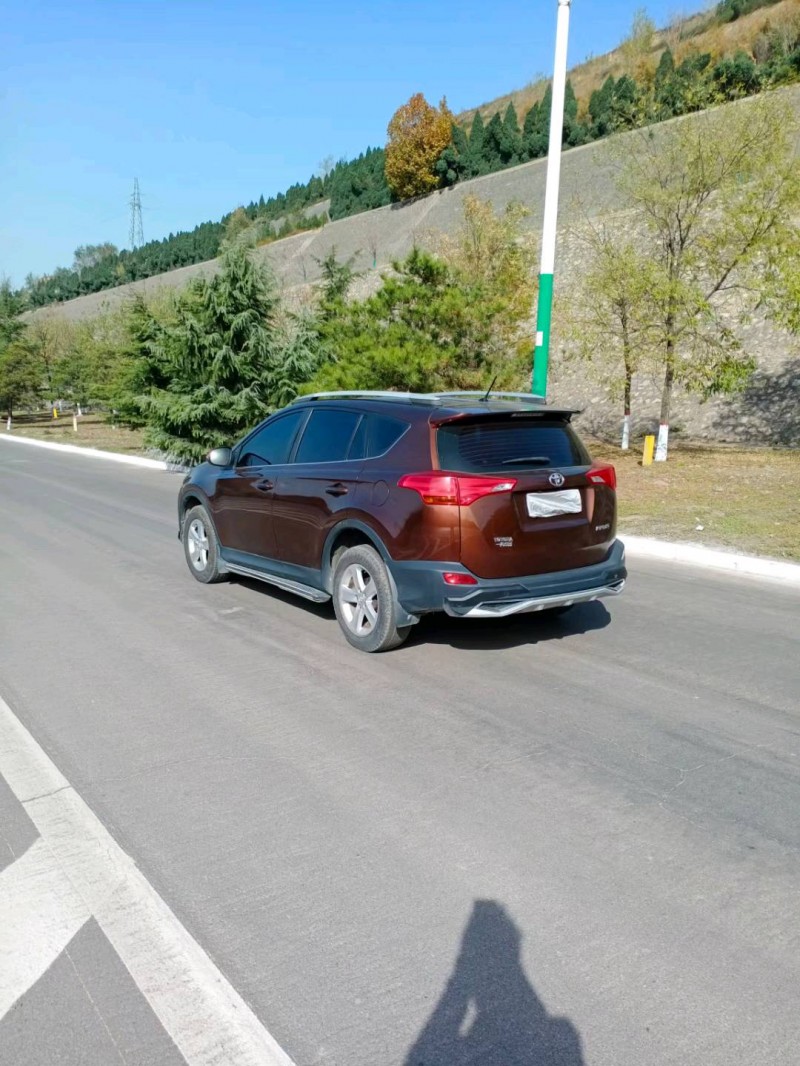 運城14年豐田RAV4榮放7