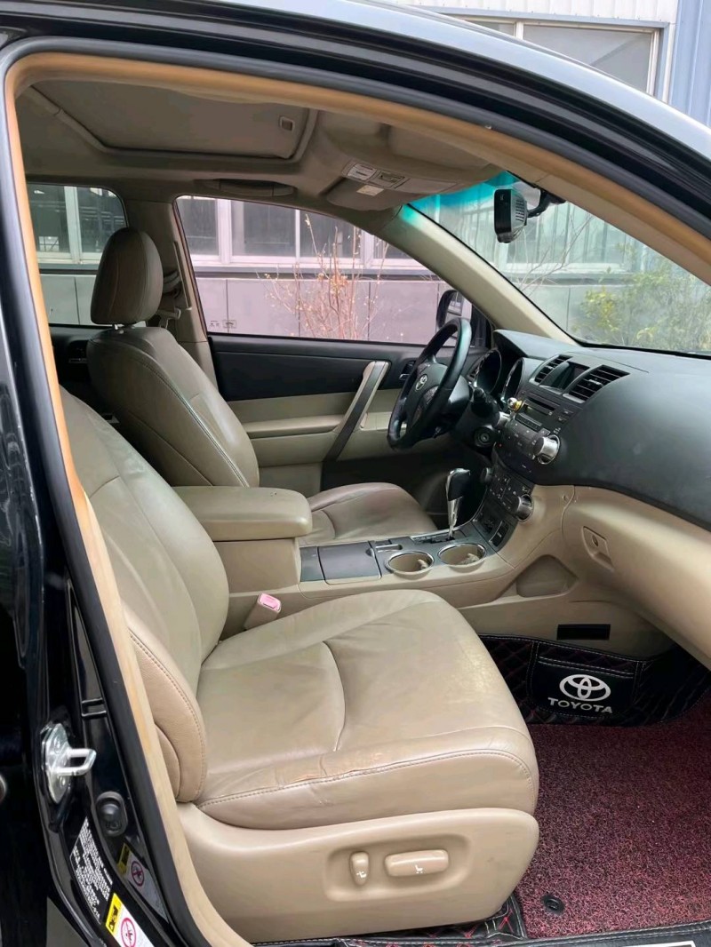 徐州10年丰田汉兰达4