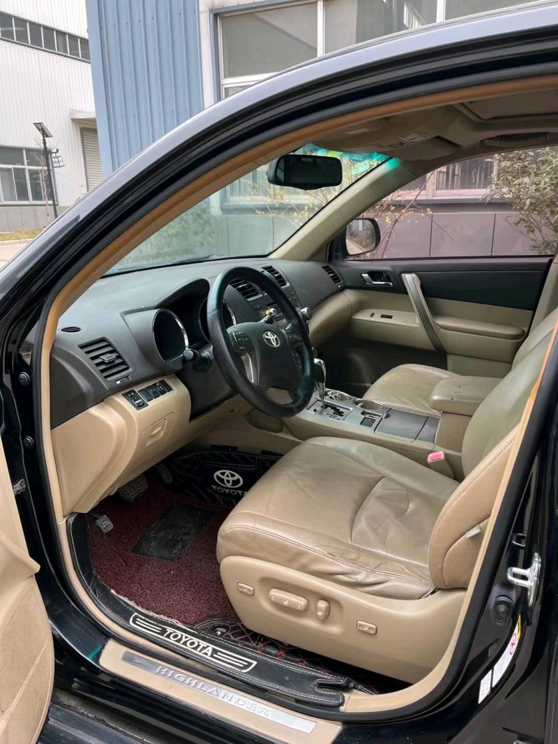 徐州10年丰田汉兰达3