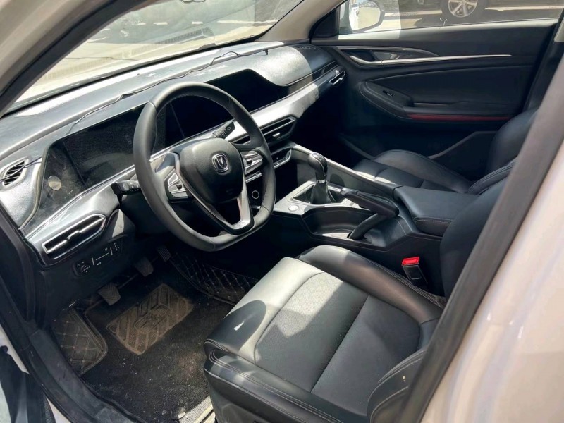 東營20年長安汽車逸動4
