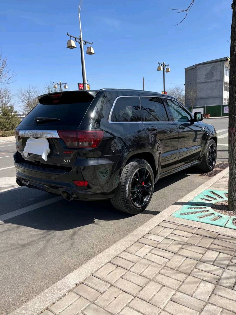 太原13年Jeep大切諾基3