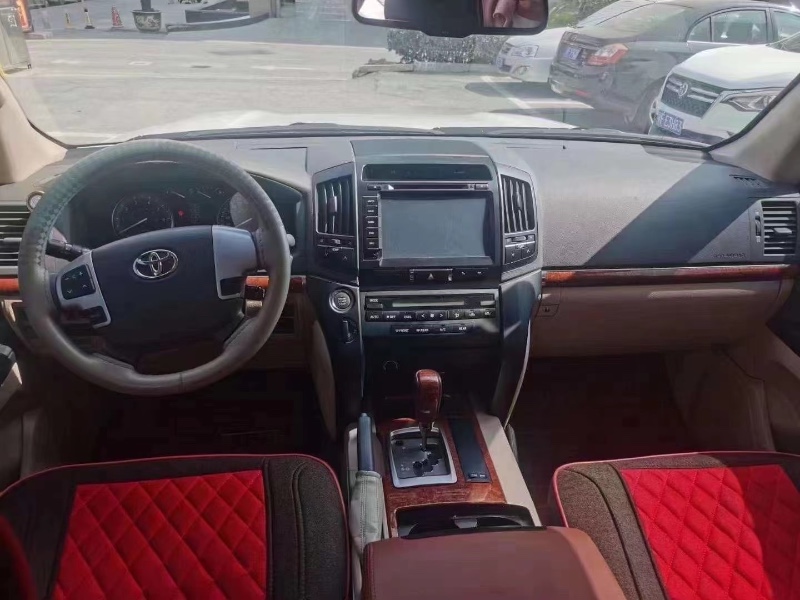 北京15年丰田兰德酷路泽6