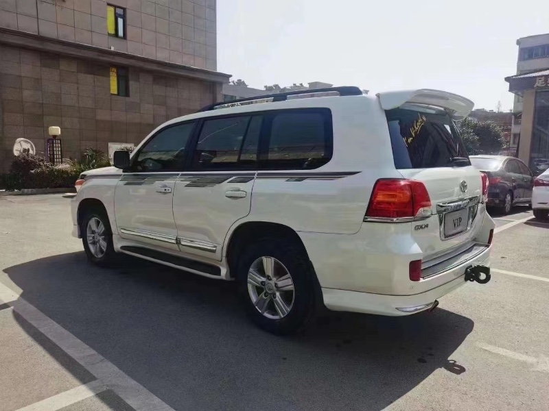 北京15年丰田兰德酷路泽8