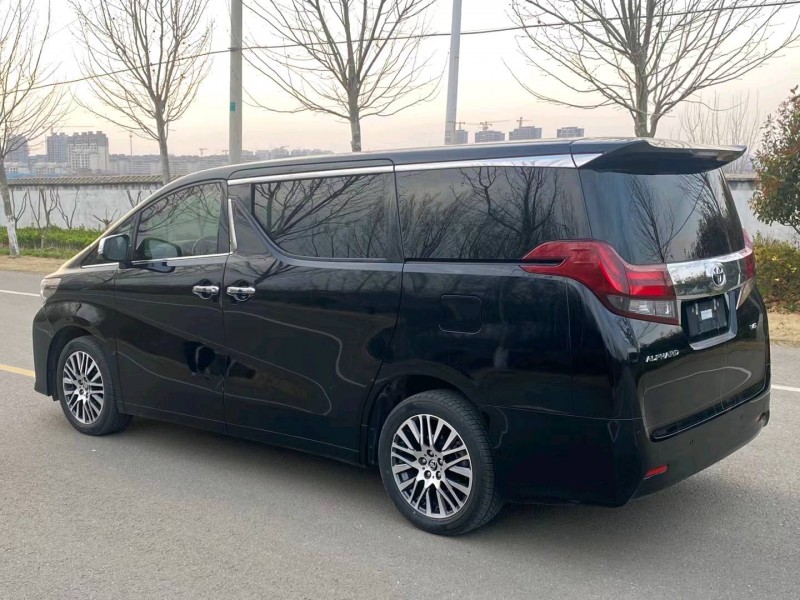 徐州18年丰田埃尔法2