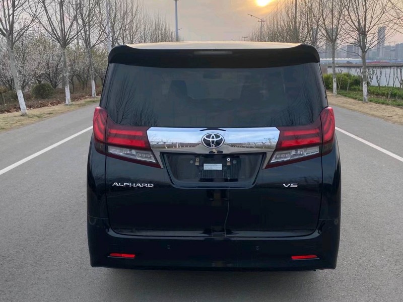 徐州18年丰田埃尔法1