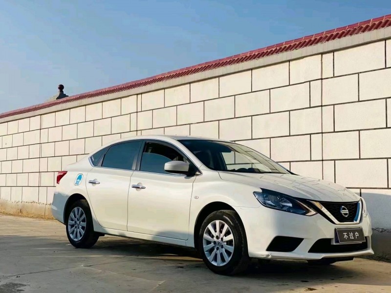 麗江21年日產軒逸2
