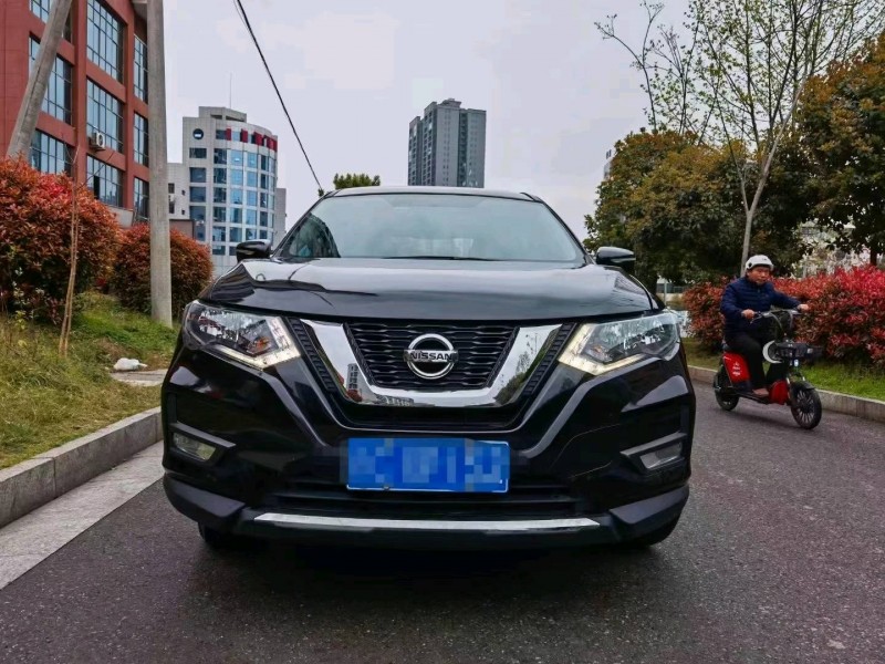衡陽20年日產奇駿9
