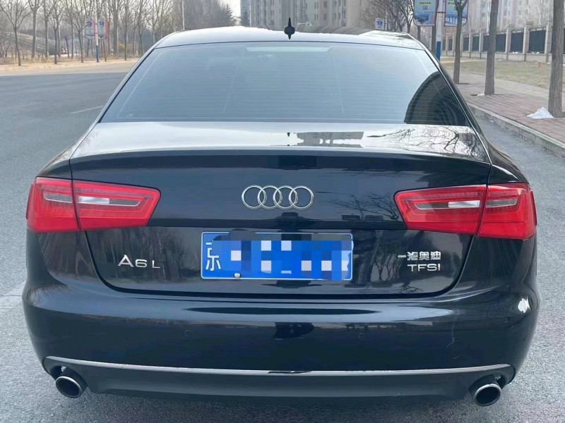 北京14年奧迪A8L2