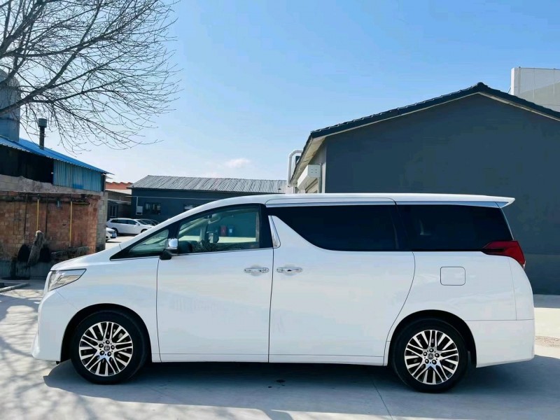 北京18年丰田埃尔法7