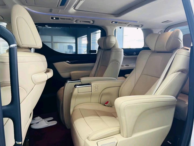 北京18年丰田埃尔法5