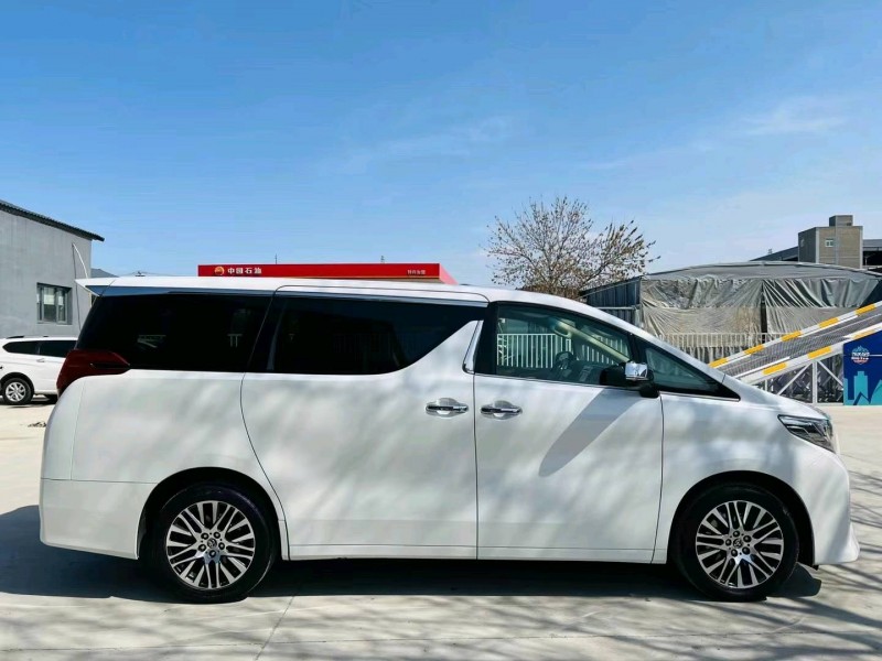 北京18年丰田埃尔法3