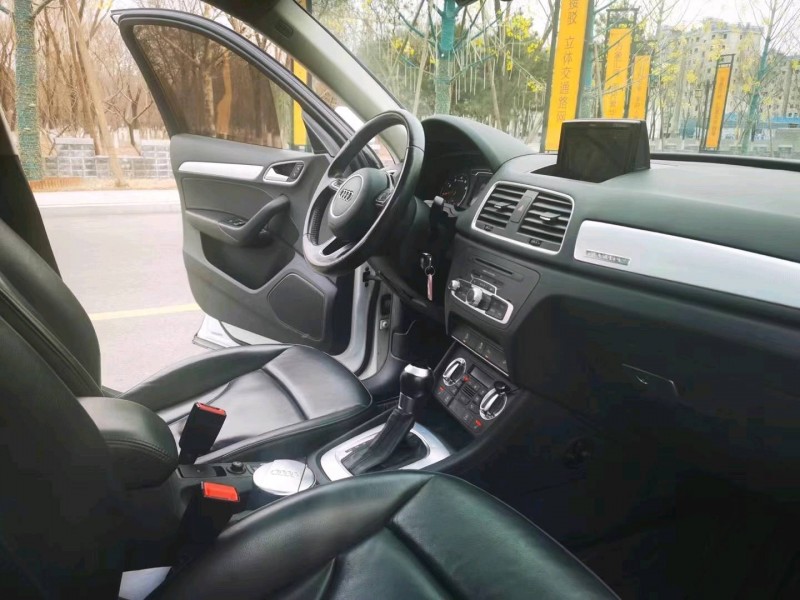 北京15年奥迪Q36