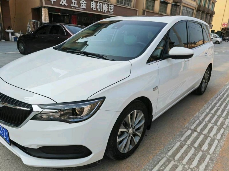 上饒21年別克GL67