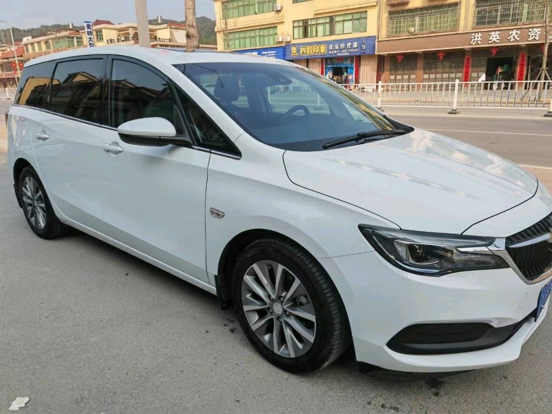 上饒21年別克GL66
