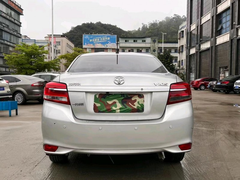 東莞17年豐田威馳9