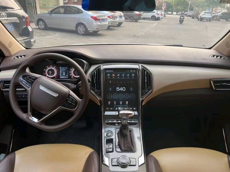 深圳18年獵豹汽車CS97