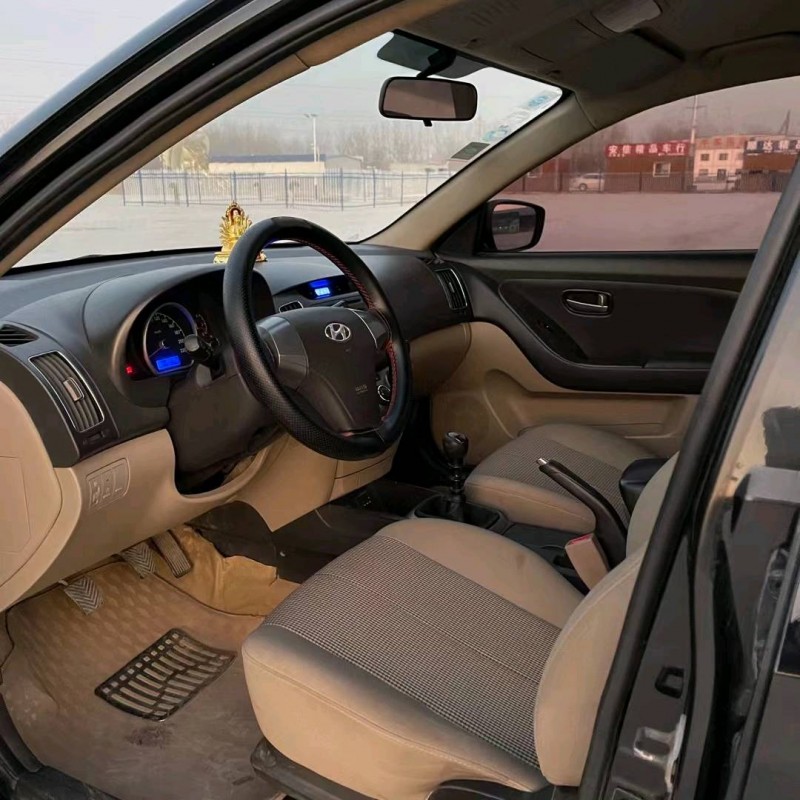 北京12年现代悦动5