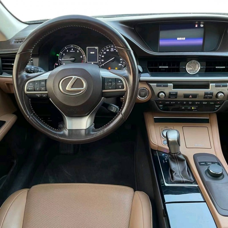 北京17年雷克萨斯ES1