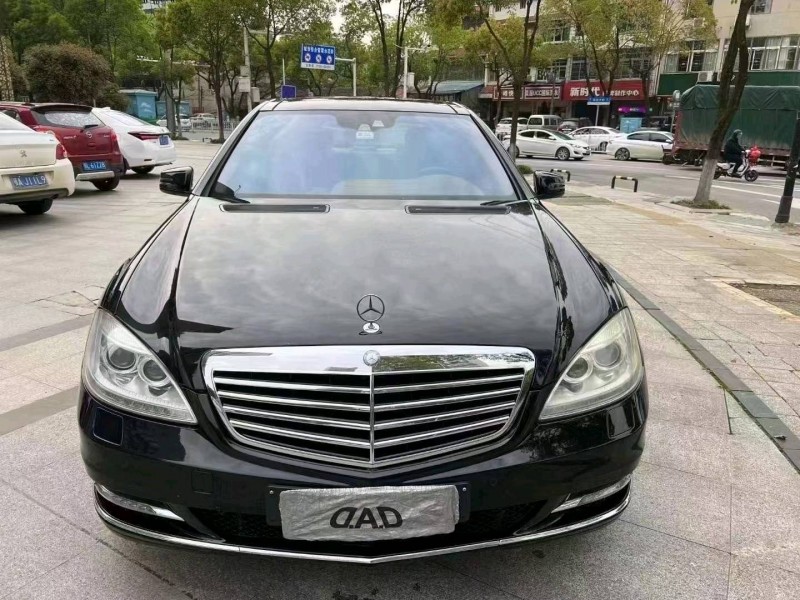 北京13年奔驰S9