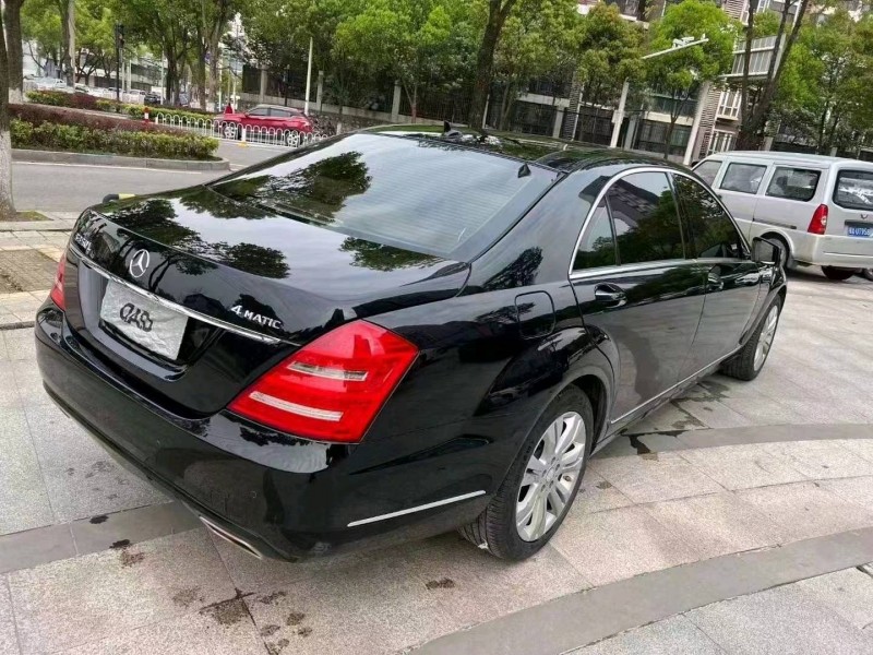 北京13年奔驰S4